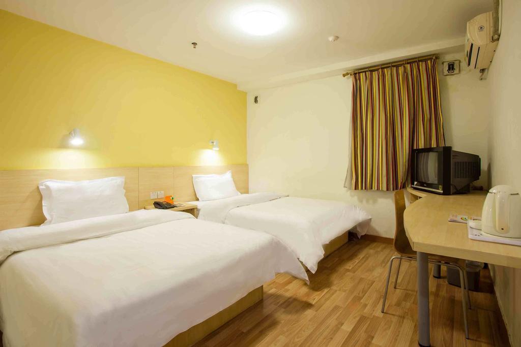 7Days Inn Zhongshan People'S Hospital Holiday Square Room photo