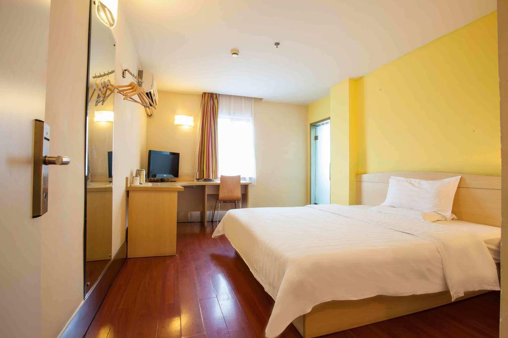 7Days Inn Zhongshan People'S Hospital Holiday Square Room photo