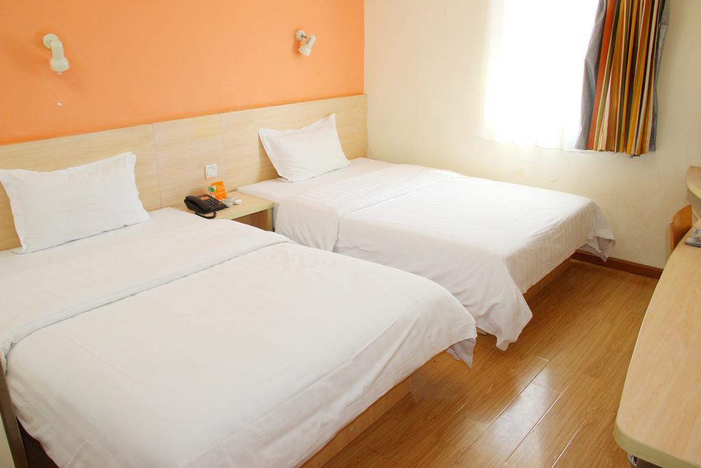 7Days Inn Zhongshan People'S Hospital Holiday Square Exterior photo
